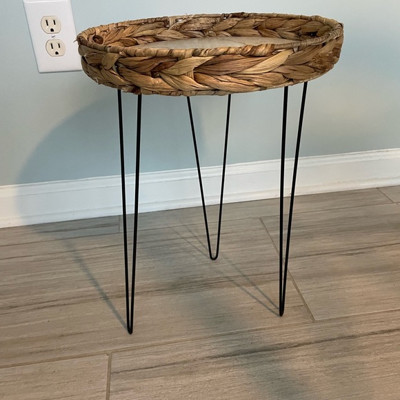 New in box little table - Picture 3 of 3